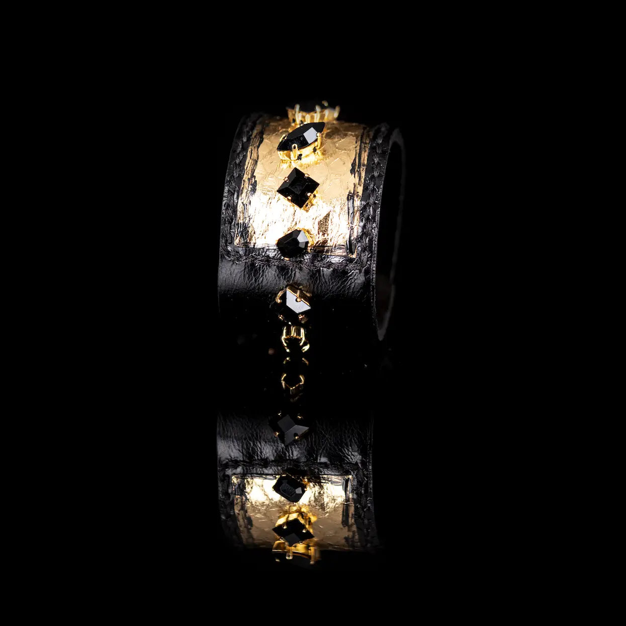 Noir Sovereign Gold Statement Cuff