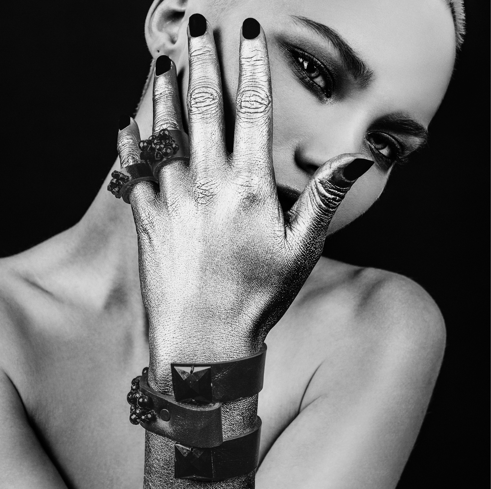 Contact The Dark Atelier